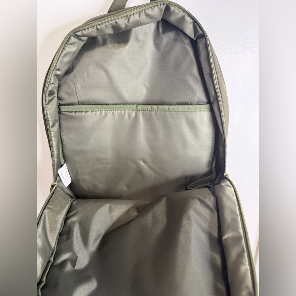 Doterra Backpack - Picture 3 of 4